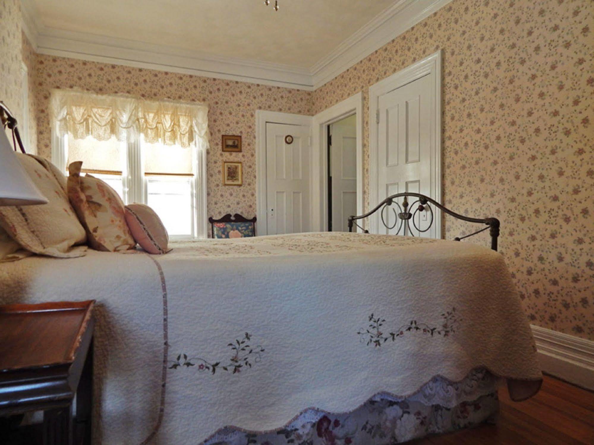 Manor House Bed & Breakfast Norfolk Экстерьер фото